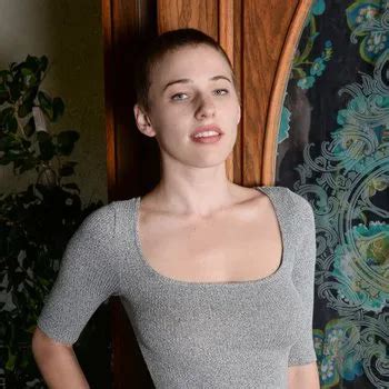 xxnup|Riley Nixon wants to thank you for setting her up with her fiancé in .